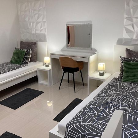 Apartman Sonas With Free Private Parking Karlovac Exteriör bild