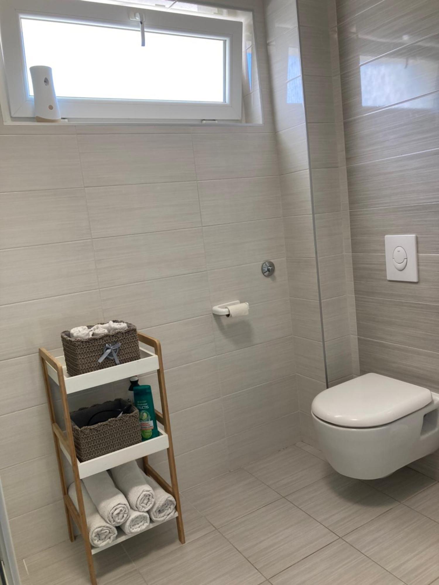 Apartman Sonas With Free Private Parking Karlovac Exteriör bild