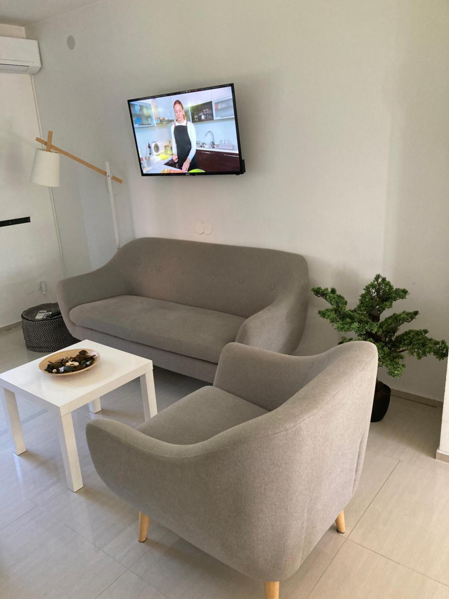Apartman Sonas With Free Private Parking Karlovac Exteriör bild