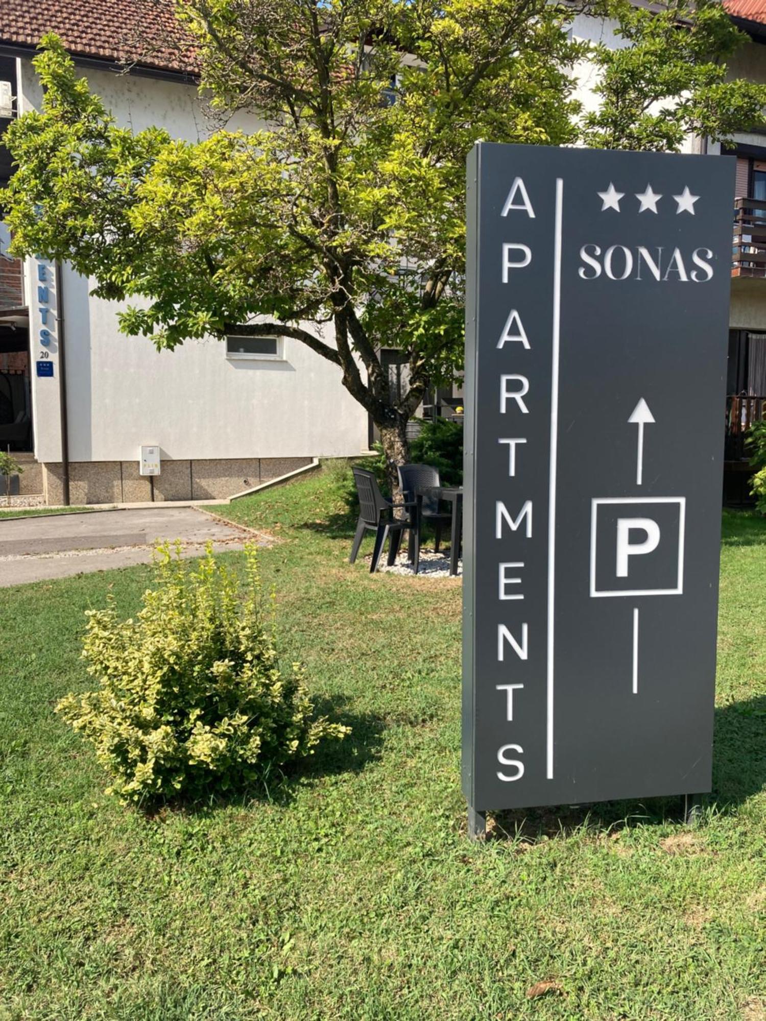 Apartman Sonas With Free Private Parking Karlovac Exteriör bild
